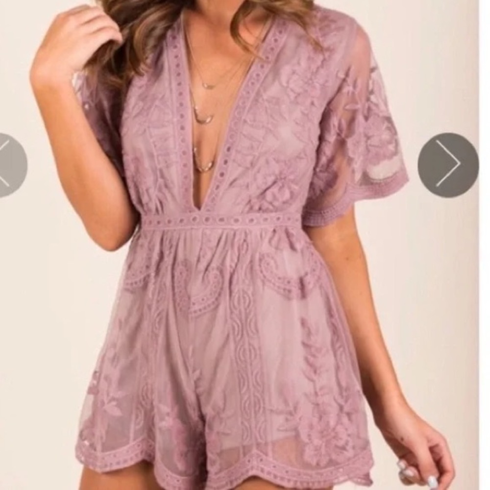 Mauve Honey Punch Lace Romper from Vici // Size Small